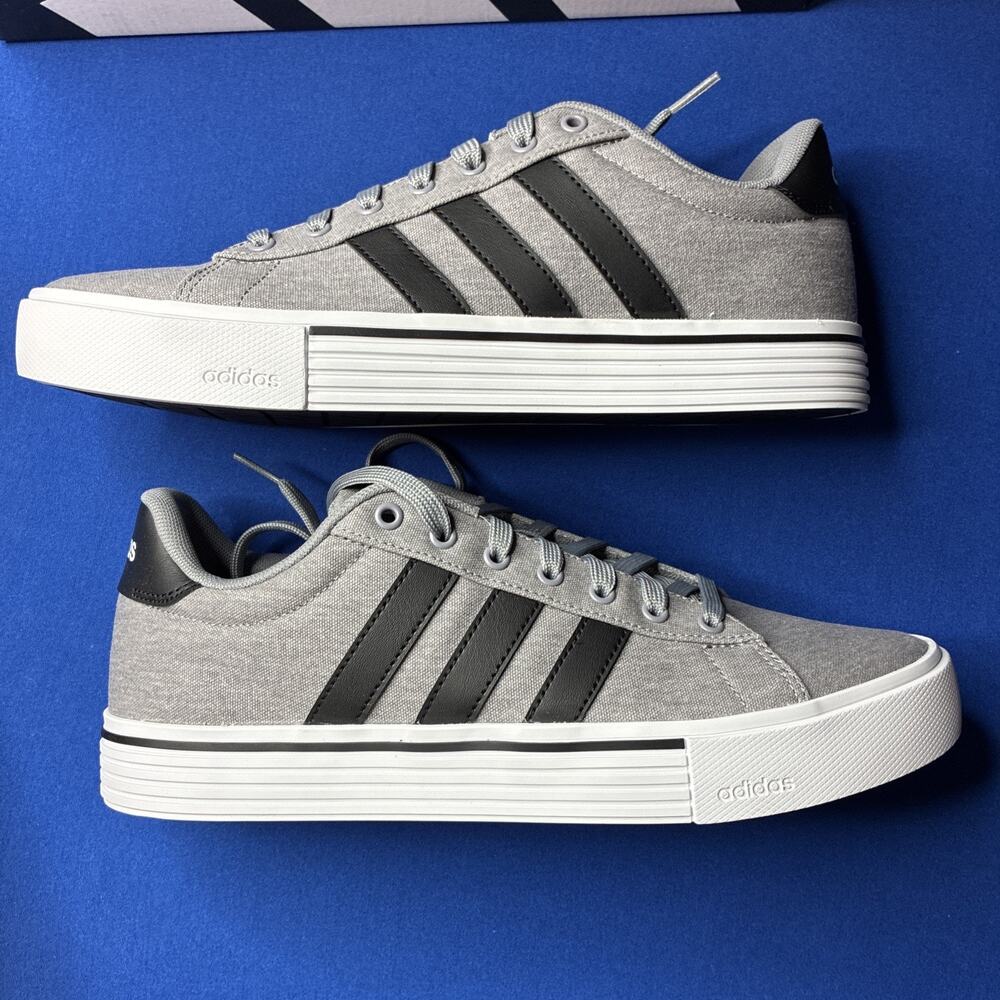 Adidas Daily 4.0 Grey/Black Men’s 10.5 Sneakers IF4493 new with box - Picture 3 of 9